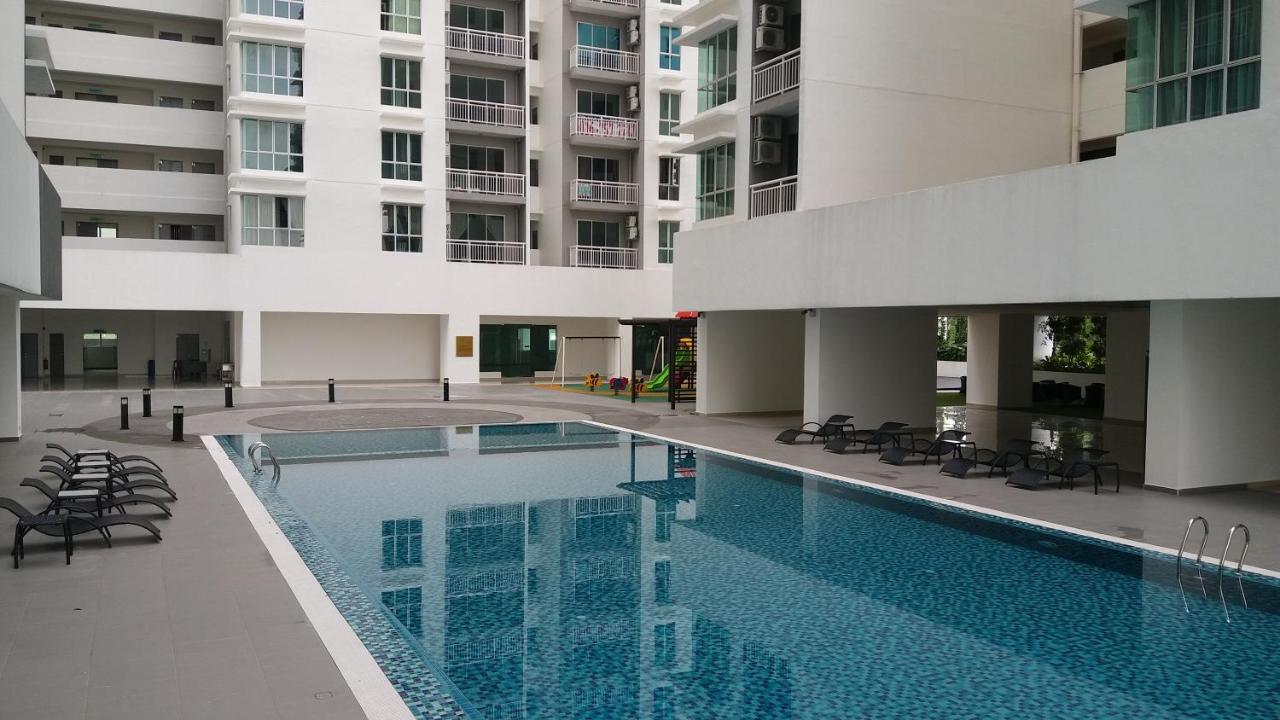 Aliff Residences 艾麗軒 جوهر بهرو المظهر الخارجي الصورة