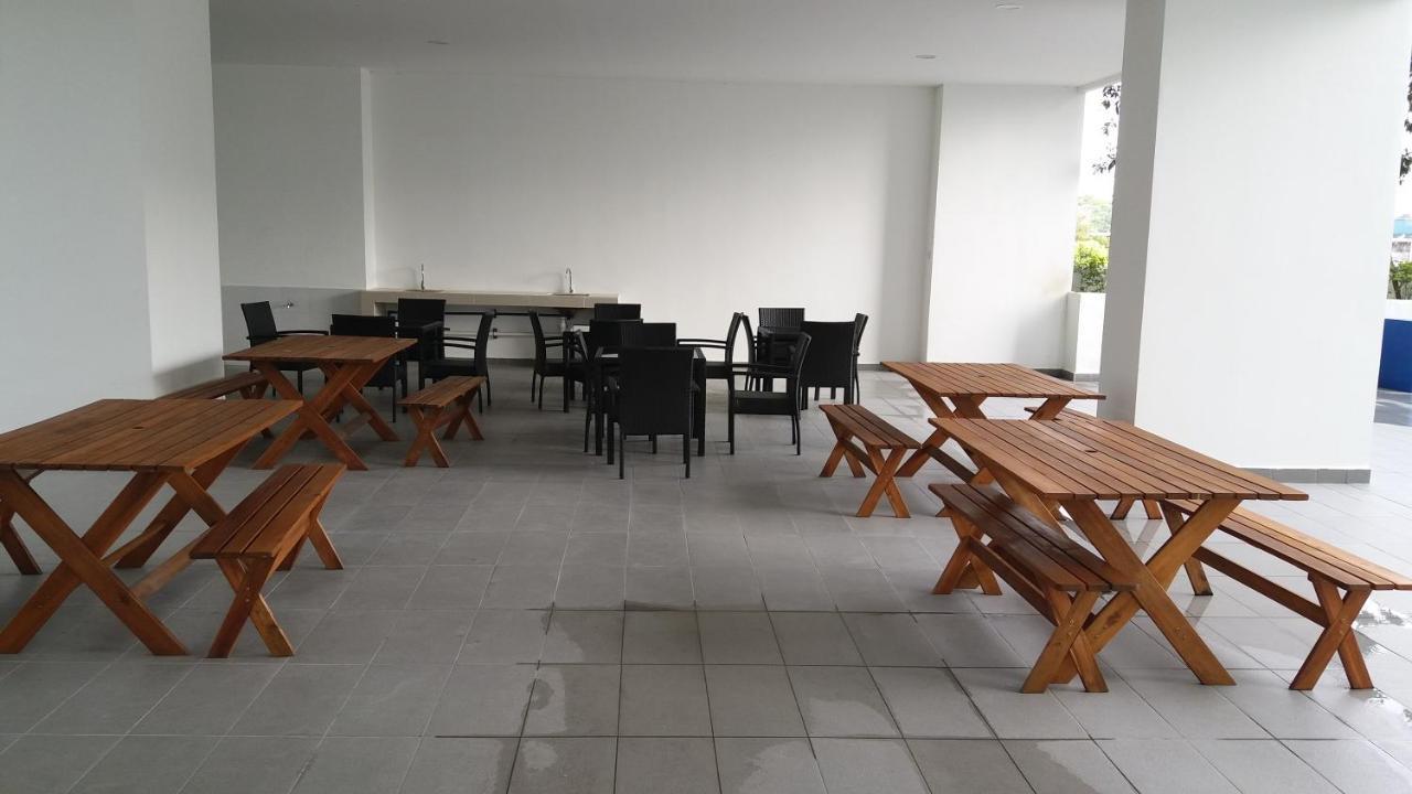 Aliff Residences 艾麗軒 جوهر بهرو المظهر الخارجي الصورة